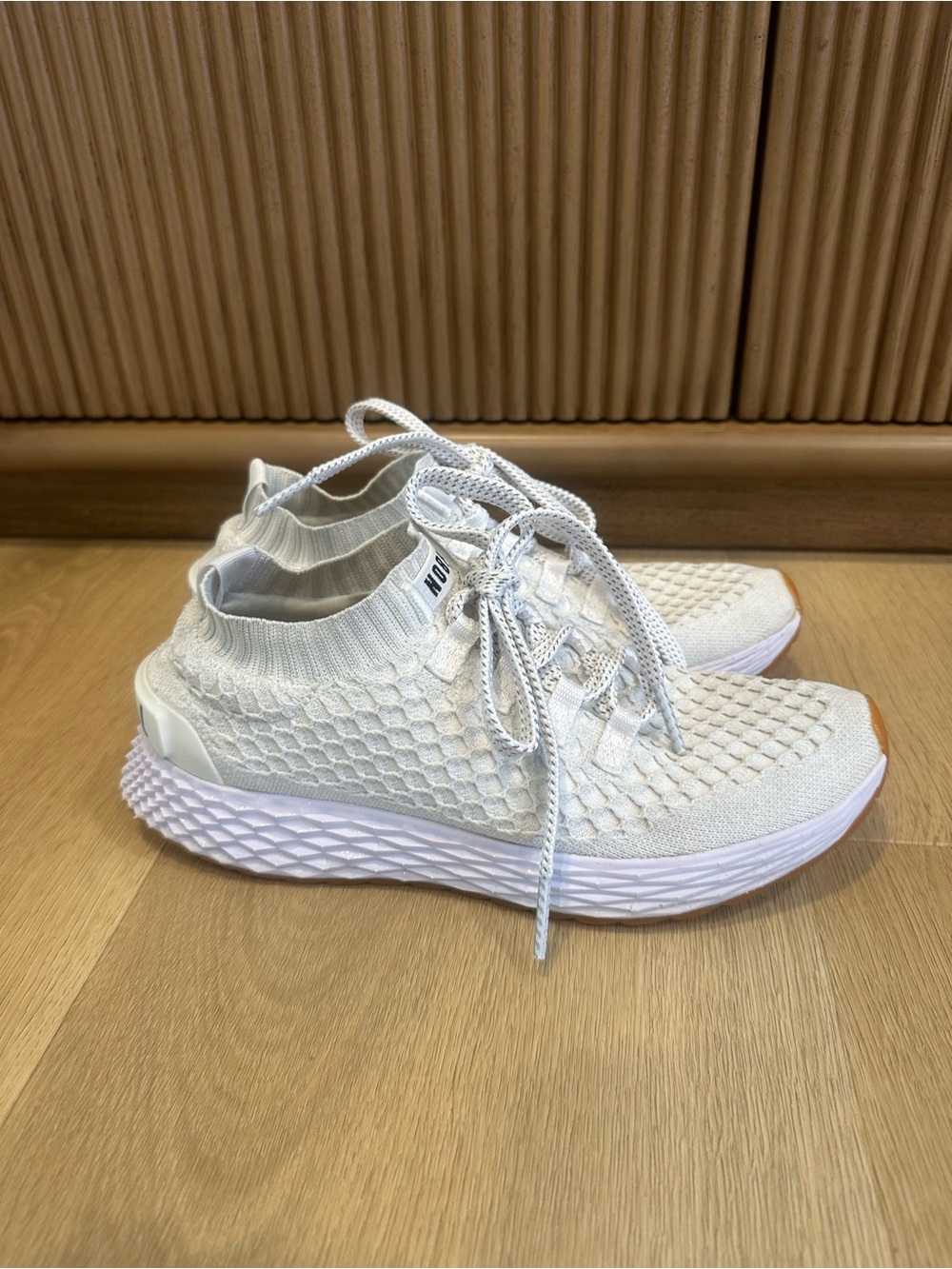 Nobull women's White Knit
Runner size  women 8 men 6.5